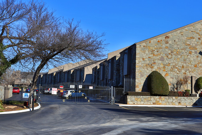 Six Thousand Penn in Oklahoma City, OK - Building Photo - Building Photo