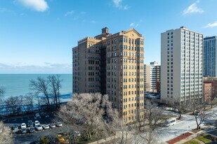 7321 S South Shore Dr in Chicago, IL - Building Photo