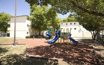 800 NE 12th Ave in Homestead, FL - Building Photo - Building Photo