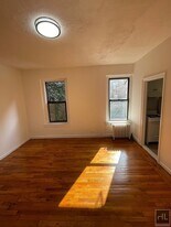 E 58TH ST, Unit A01 in New York, NY - Building Photo