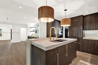 600 San Antonio Ave in Coral Gables, FL - Building Photo - Building Photo