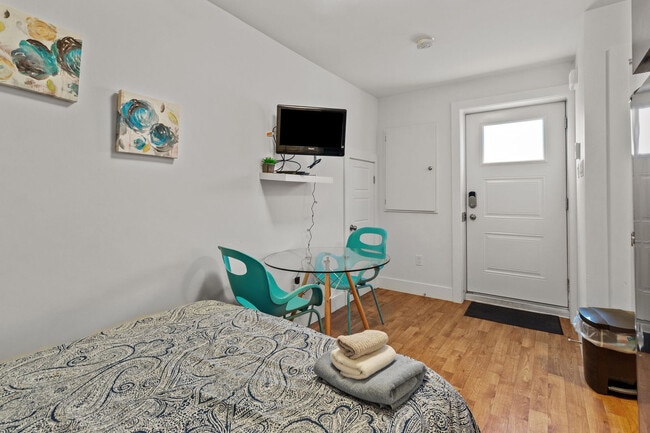 property at 52 Pennywell Rd