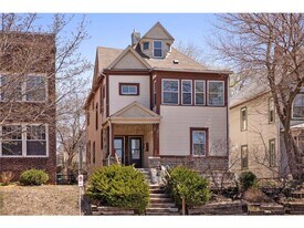 2515 Lyndale Ave S in Minneapolis, MN - Building Photo