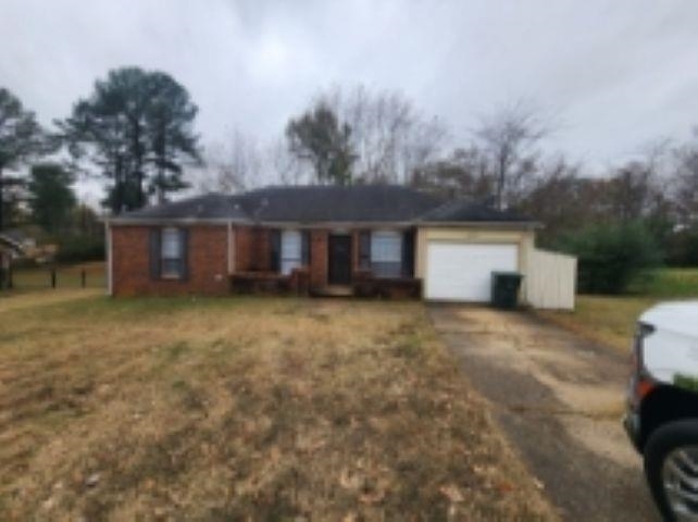 3049 Water Oak Dr in Memphis, TN - Building Photo