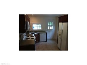 312 Neoma Dr in Norfolk, VA - Building Photo - Building Photo