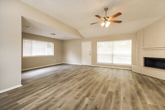 21206 Waymare Ln in Spring, TX - Building Photo - Building Photo