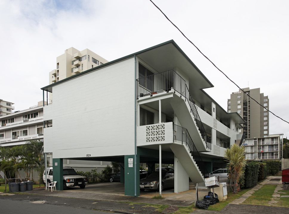 1524 Halekula Way in Honolulu, HI - Building Photo