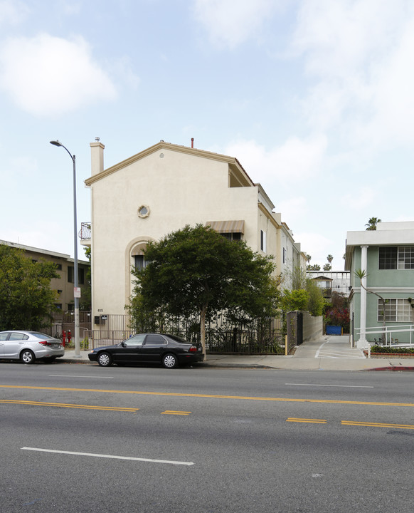 615 S Wilton Pl in Los Angeles, CA - Foto de edificio