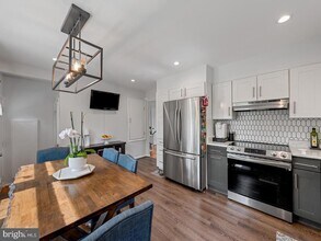 8725 W Fort Foote Terrace in Fort Washington, MD - Building Photo - Building Photo