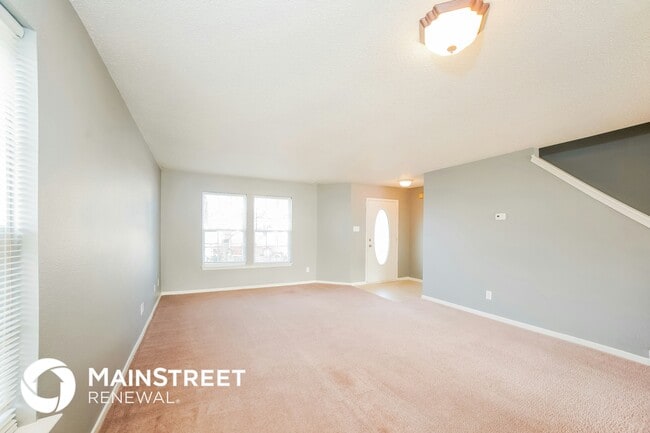 8825 Browns Valley Ln, Unit 16A in Indianapolis, IN - Building Photo - Building Photo