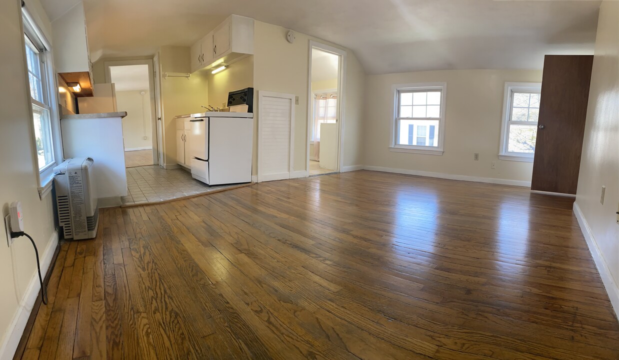 40 State St, Unit Charming One Bedroom Apar in Gorham, ME - Building Photo