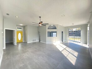 13245 Shore Dr in Winter Garden, FL - Building Photo - Building Photo