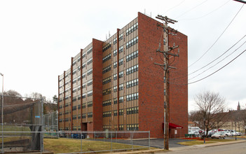 Crafton Towers in Pittsburgh, PA - Building Photo - Building Photo