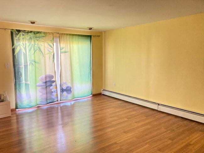 property at 70 Edgelawn Ave