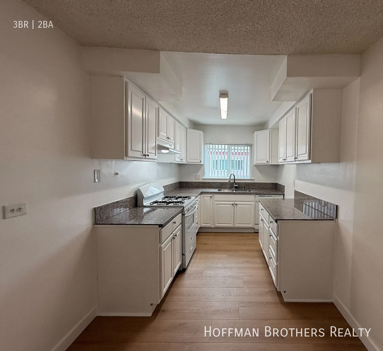 5133 Buffalo Ave in Los Angeles, CA - Building Photo