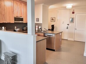 65 E India Row, Unit 4E in Boston, MA - Building Photo - Building Photo