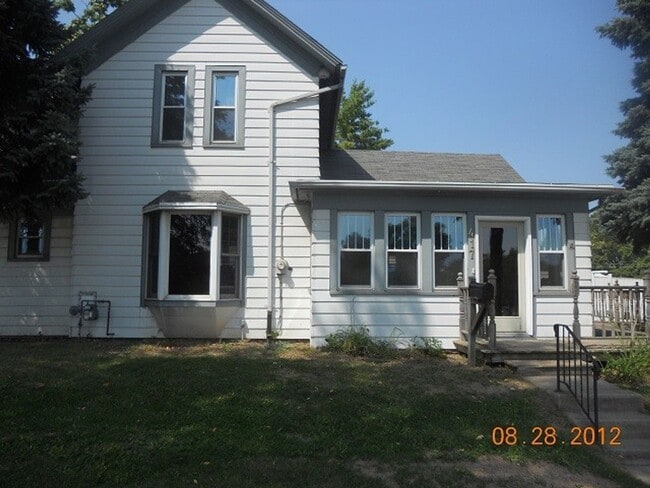 property at 417 Crooks Ave