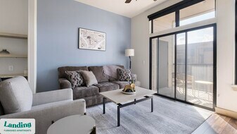 2626 Fountain View Dr in Houston, TX - Building Photo