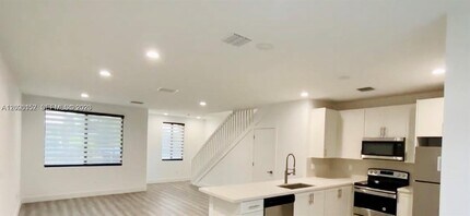 2611 NW 166th St in Miami Gardens, FL - Building Photo - Building Photo