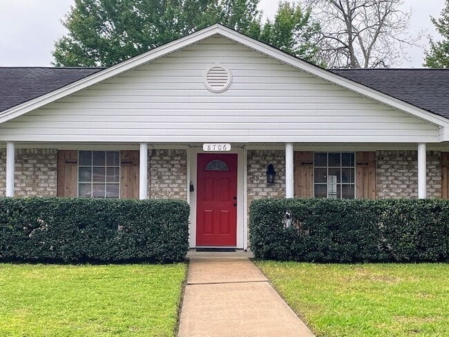 property at 8706 Collingsdale Rd