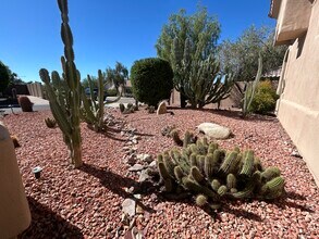 14037 N 10th Pl in Phoenix, AZ - Building Photo - Building Photo