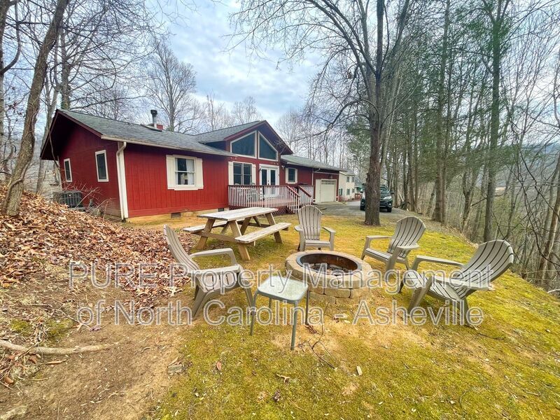 123 Long Dr in Maggie Valley, NC - Building Photo