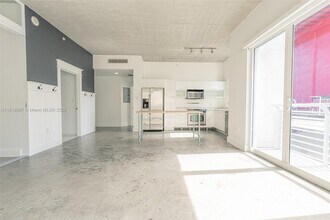 133 NE 2nd Ave, Unit 312 in Miami, FL - Building Photo - Building Photo