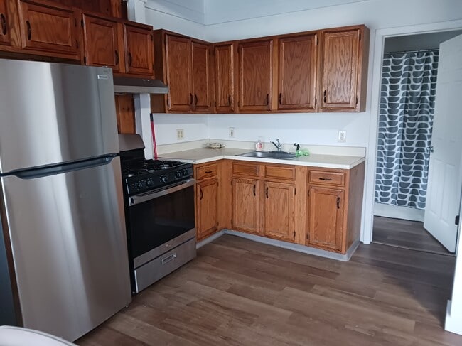 1458 State St, Unit First Floor Front