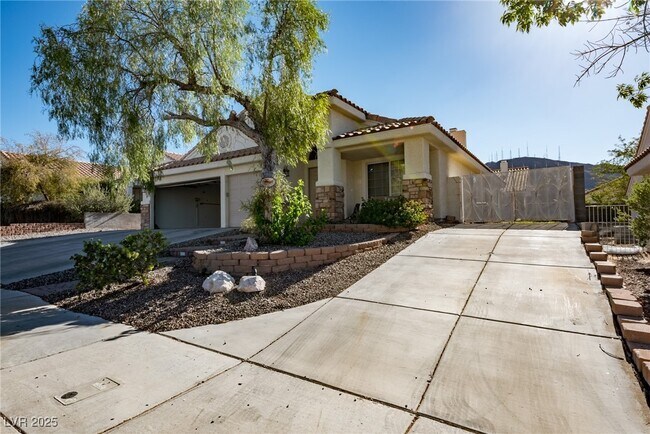 682 Ladywood Ln in Henderson, NV - Building Photo - Building Photo