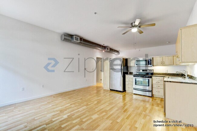 889 Date St in San Diego, CA - Building Photo - Building Photo