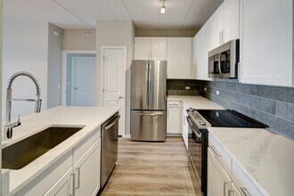 1155 Museum Blvd, Unit B1 in Vernon Hills, IL - Building Photo - Building Photo