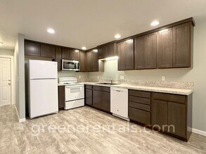 2127 Soroya Ct SW in Olympia, WA - Building Photo - Building Photo