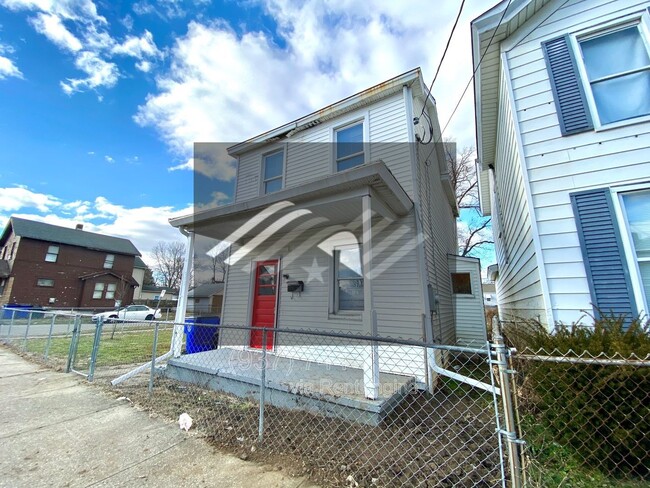 property at 906 Vine St