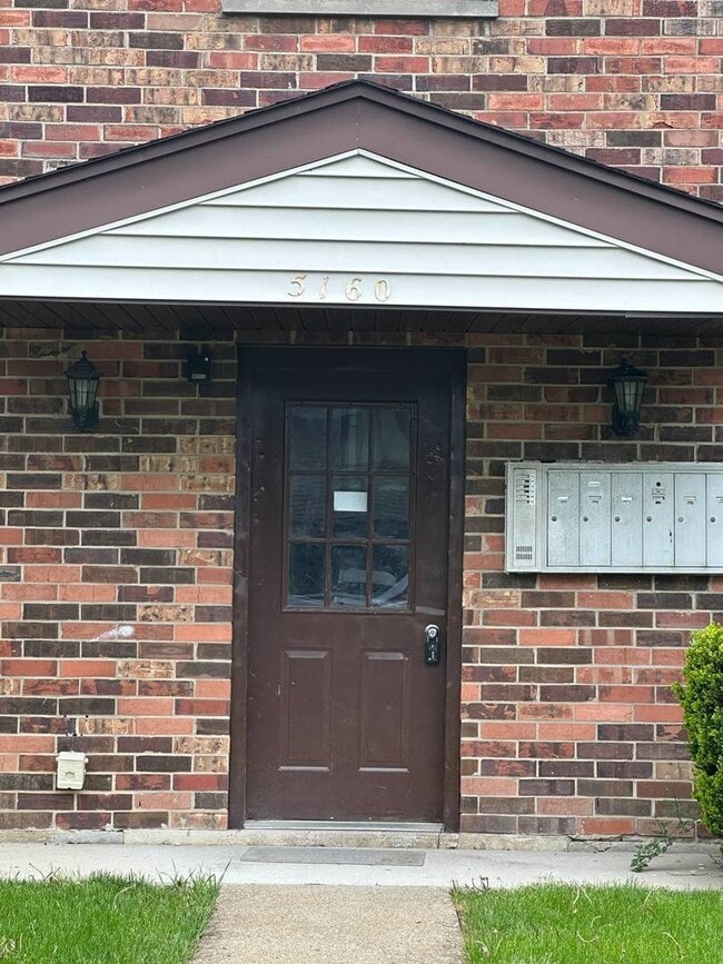 5160 Thomas Dr in Richton Park, IL - Building Photo - Building Photo