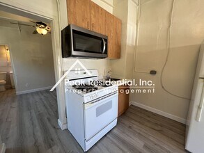 4900 Parker Ave in Sacramento, CA - Building Photo - Building Photo