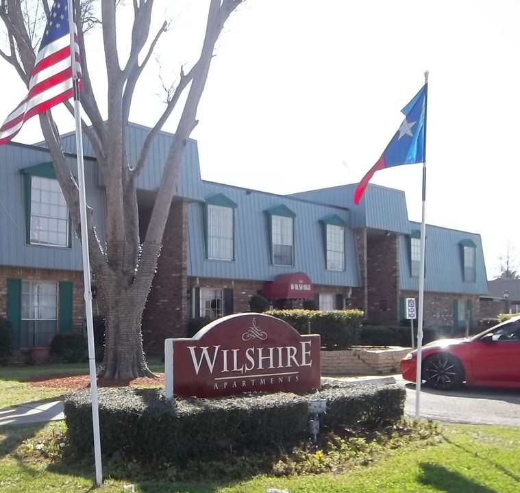 Wilshire Apartments in Houston, TX - Foto de edificio