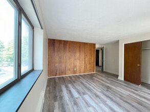 2 Chester St, Unit 37 in Cambridge, MA - Foto de edificio - Building Photo