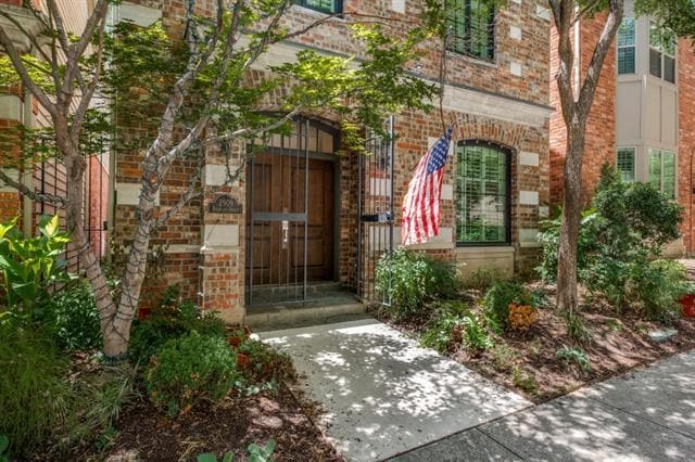property at 2909 Bookhout St