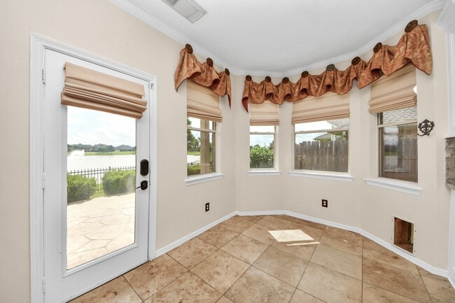property at 1805 Jasmine Hollow Ln