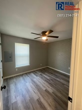 523 E Main St in Cabot, AR - Foto de edificio - Building Photo