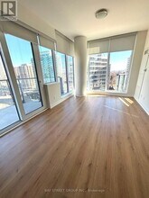 15-1015 Ellerslie Ave in Toronto, ON - Building Photo - Building Photo