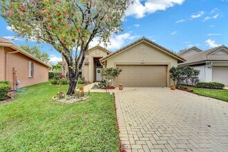 9056 Bay Harbour Cir in West Palm Beach, FL - Building Photo - Building Photo