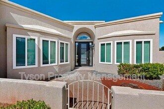 11509 Woodmar Ln NE in Albuquerque, NM - Building Photo - Building Photo