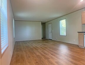 2404 N 8th St in Red Oak, IA - Building Photo - Building Photo