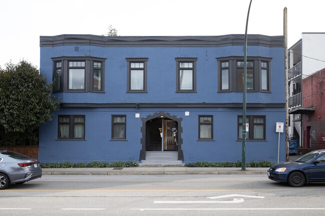 220 King Edward Av E in Vancouver, BC - Building Photo - Building Photo