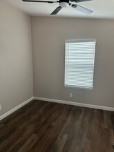 8413 Jaime Cavazos St in Monte Alto, TX - Foto de edificio - Building Photo