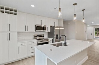 10720 Pagewood Dr in Dallas, TX - Building Photo - Building Photo