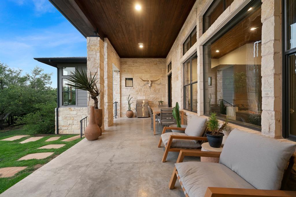 332 Rugged Earth Dr in Austin, TX - Building Photo