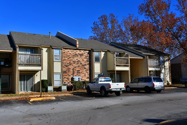 Quorum Condominiums in Norman, OK - Building Photo - Building Photo