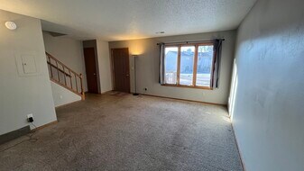 2204 S Holt Ave in Sioux Falls, SD - Building Photo